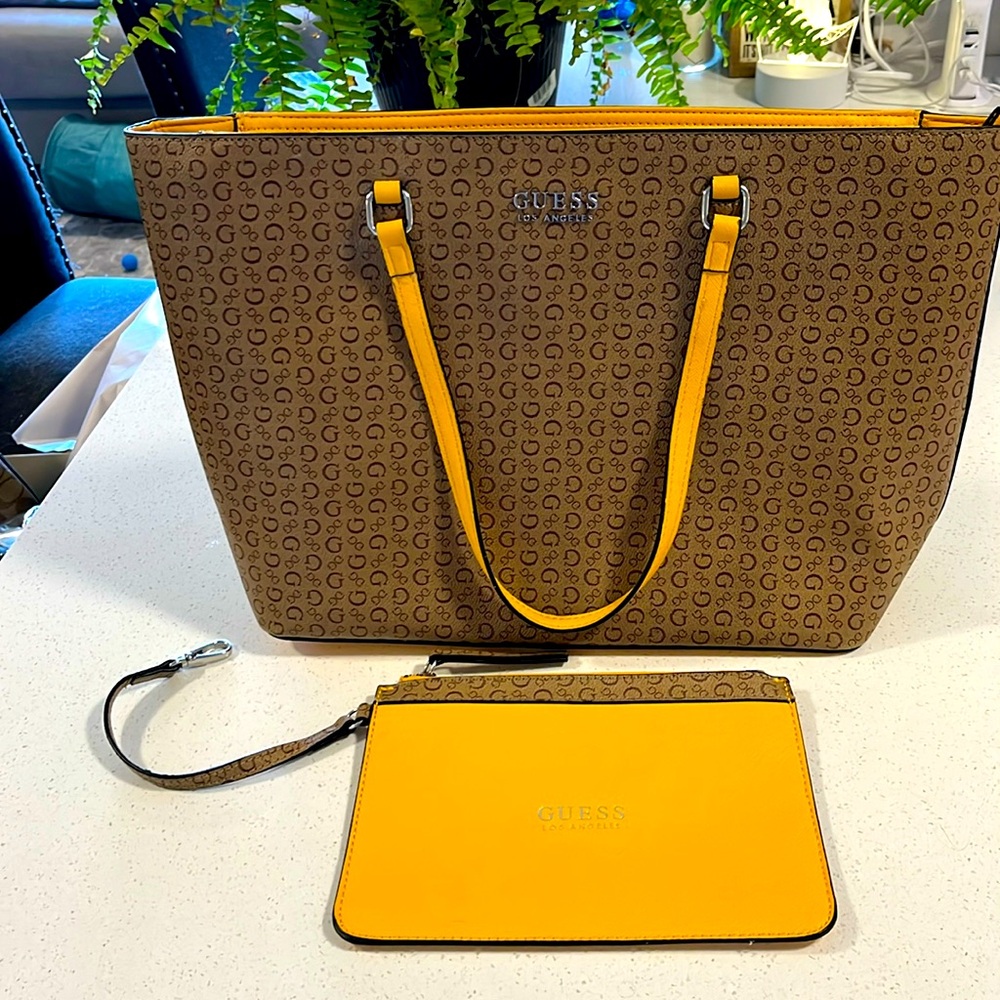 Guess Signature Tote Shoulder Bag Pouch Set Brown, Golden Yellow, Excellent